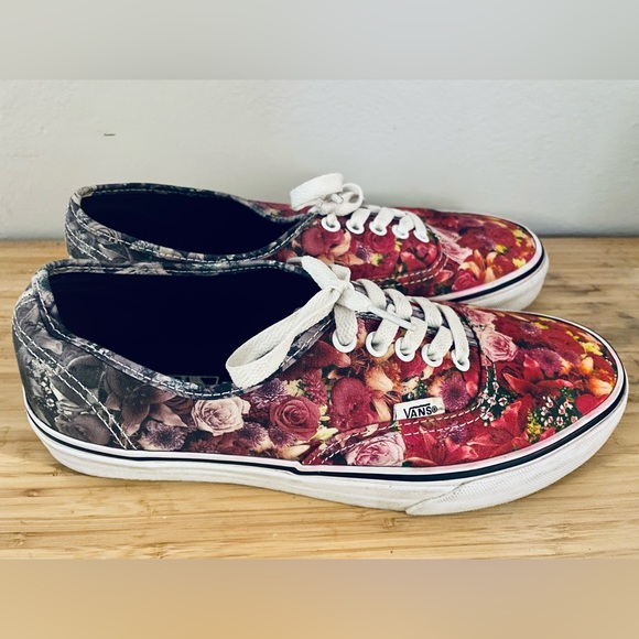 Vans Shoes - Vans Rose/Wildflower Ombré Print Low Top Sneakers sz 9